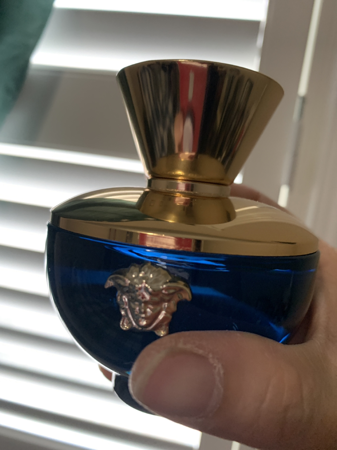 perfume  - photo 2