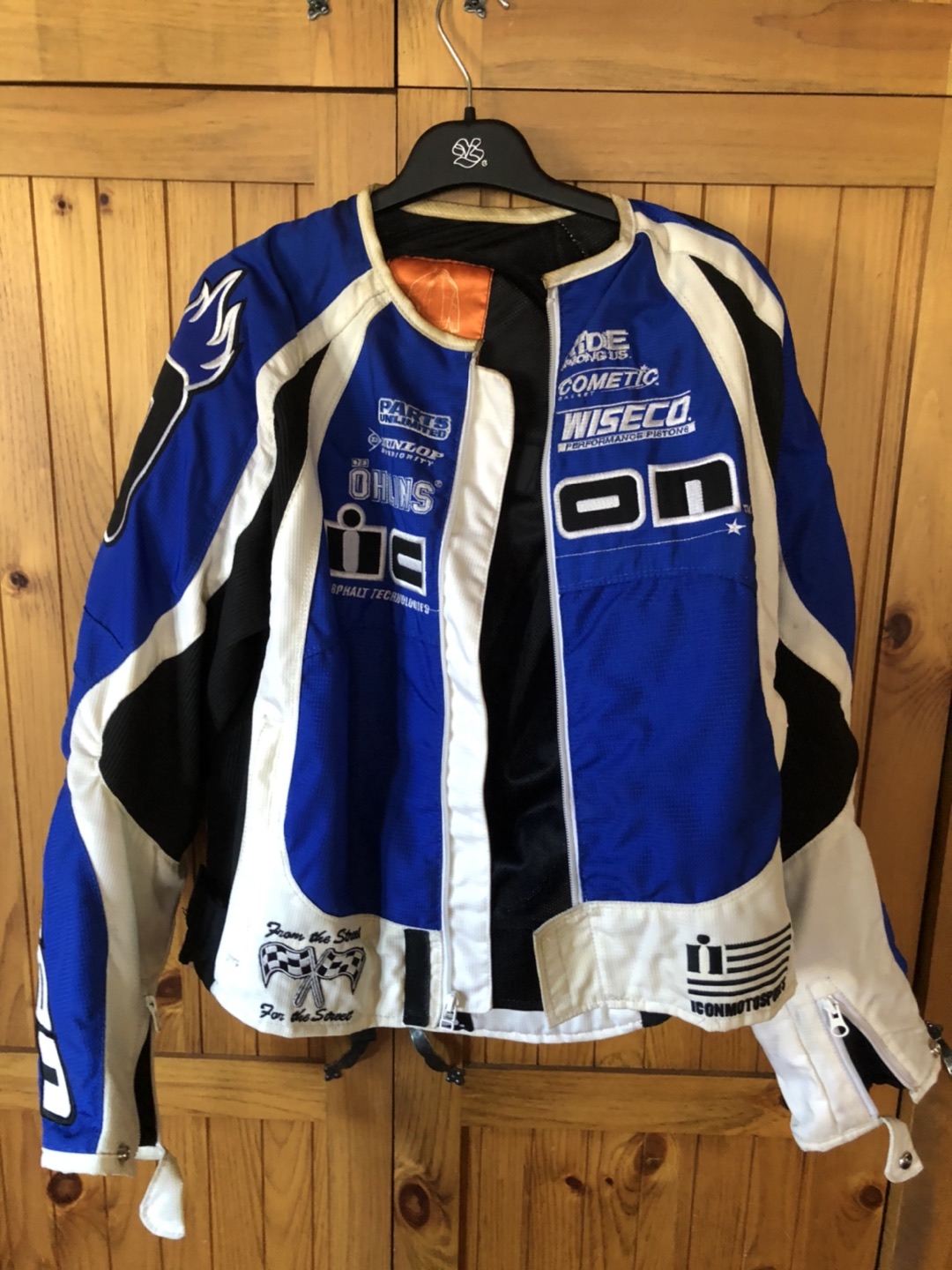 Motorcycle jacket image indicator(3)