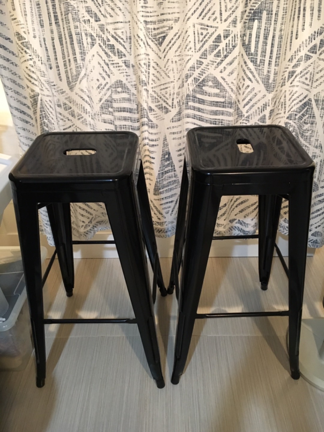 Black metal bar stool, set of 2