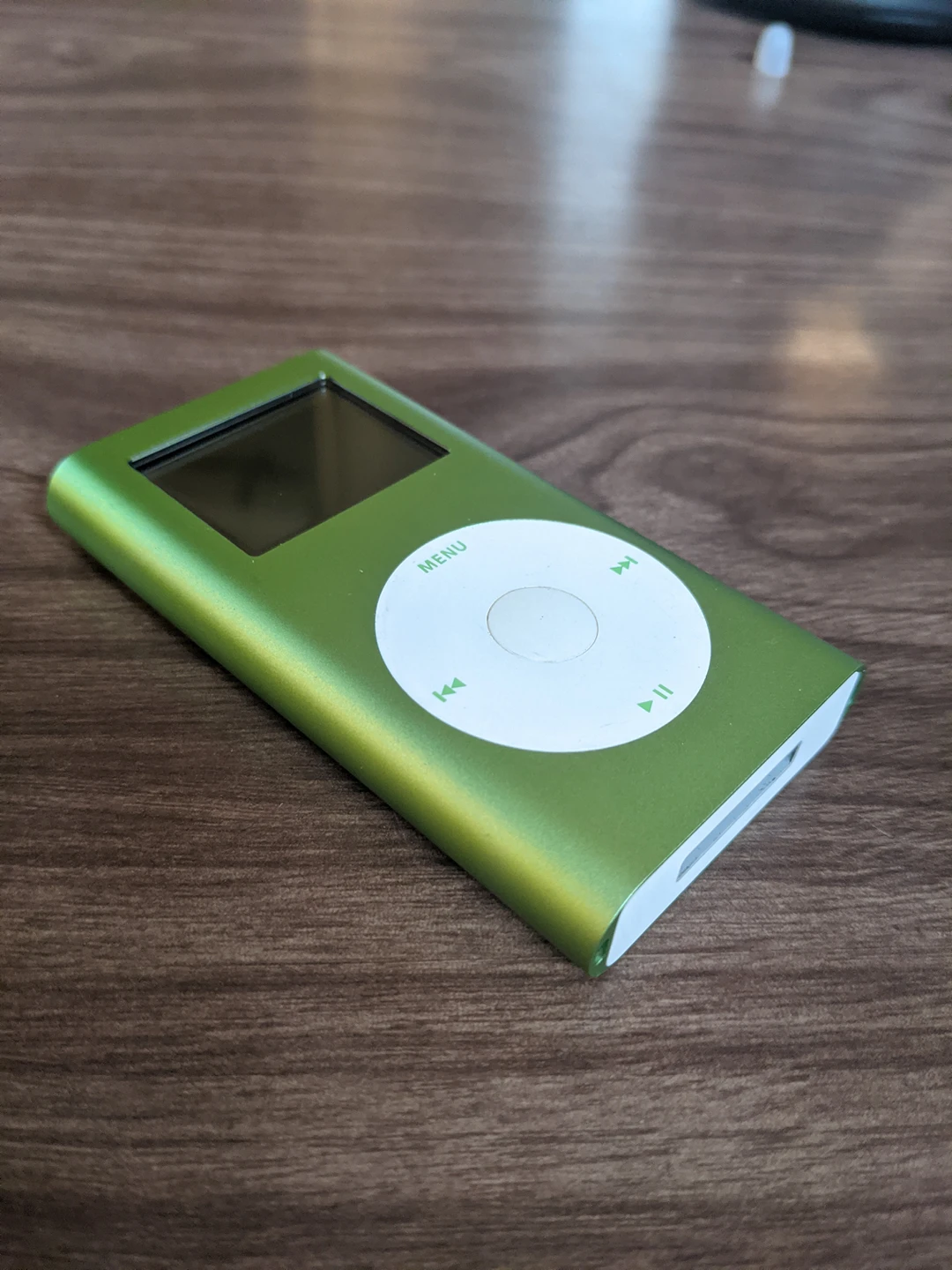Apple iPod Mini 6GB w/ Case & Belt Clip thumbnail
