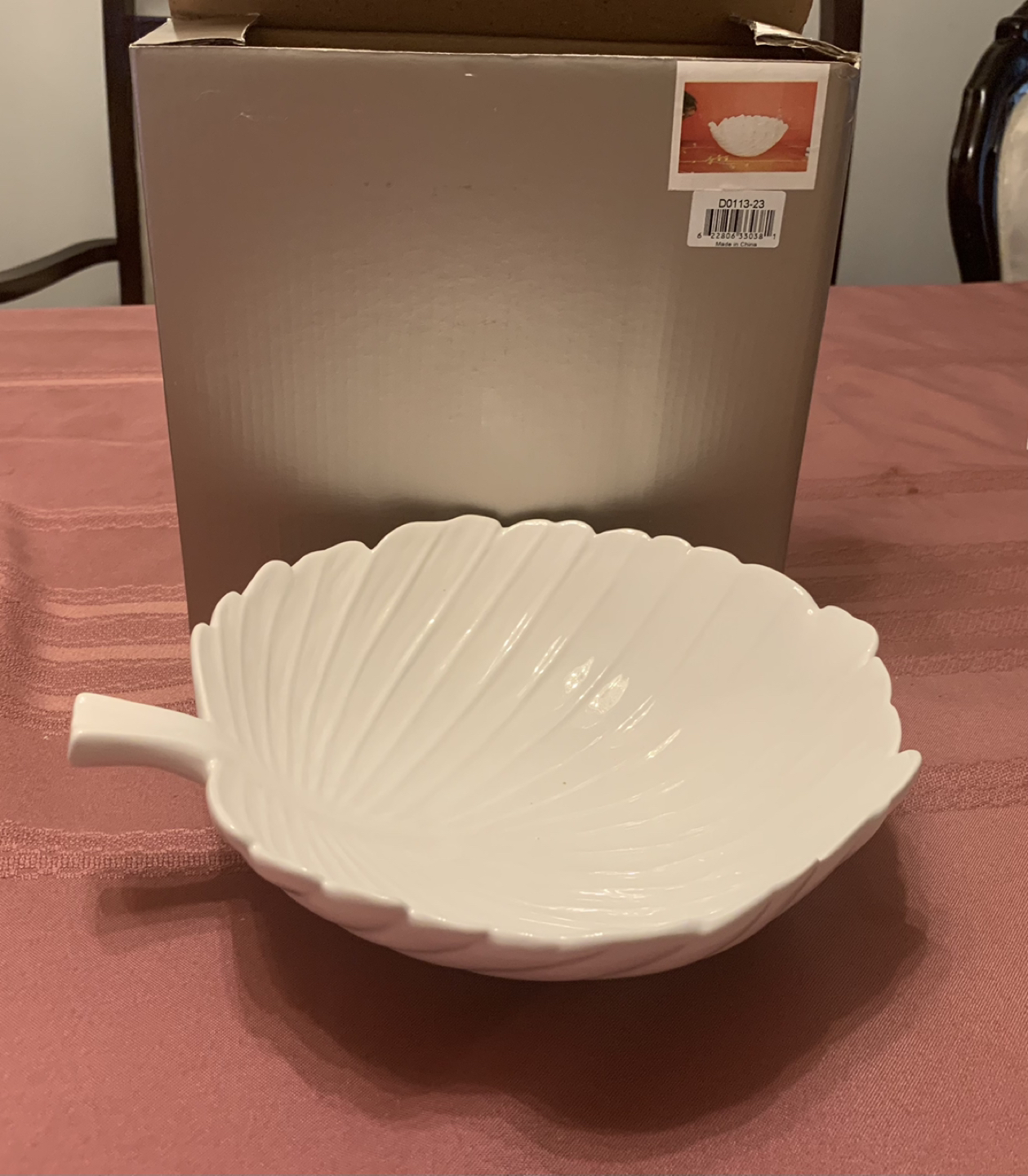 Ceramic Leaf Shaped Serving Bowl