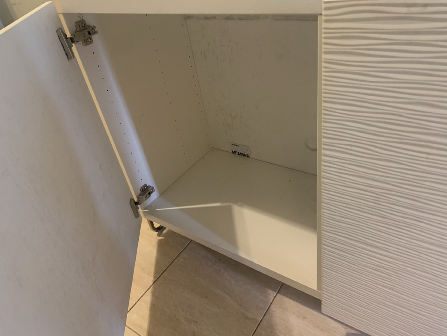 White sidetable / Tv console  - photo 3