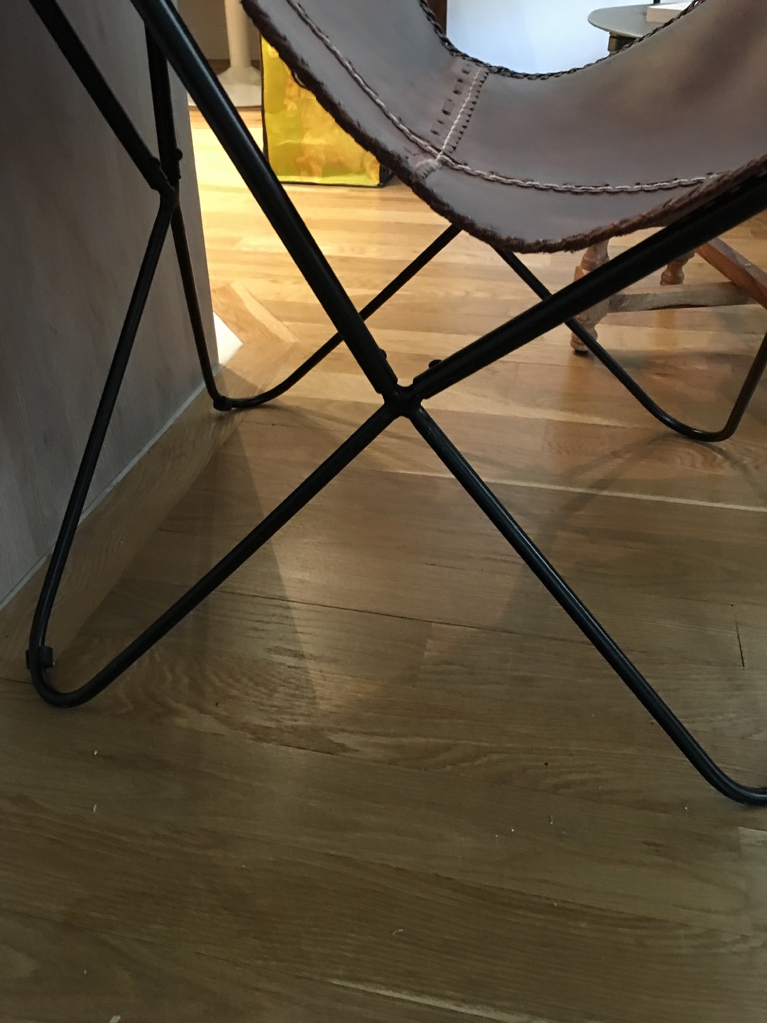 Leather Wing Chair - photo 3