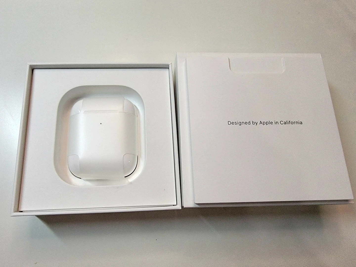 Apple AirPods 2 (2nd Gen) with Wireless Charging  Case - photo 3