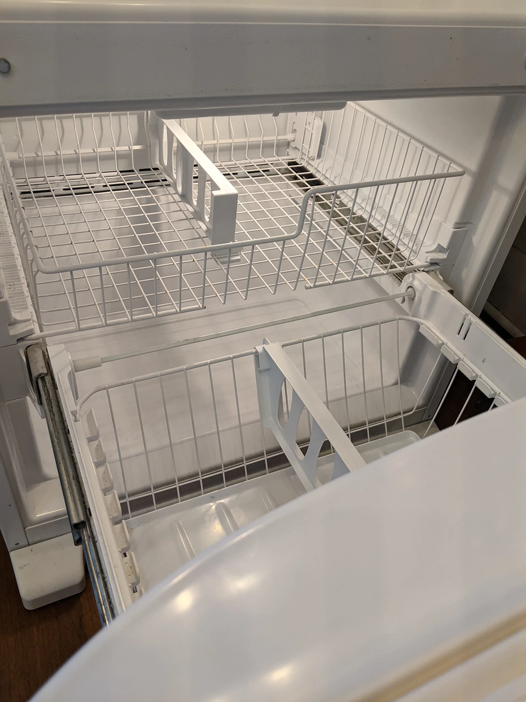 Refrigerator - photo 2