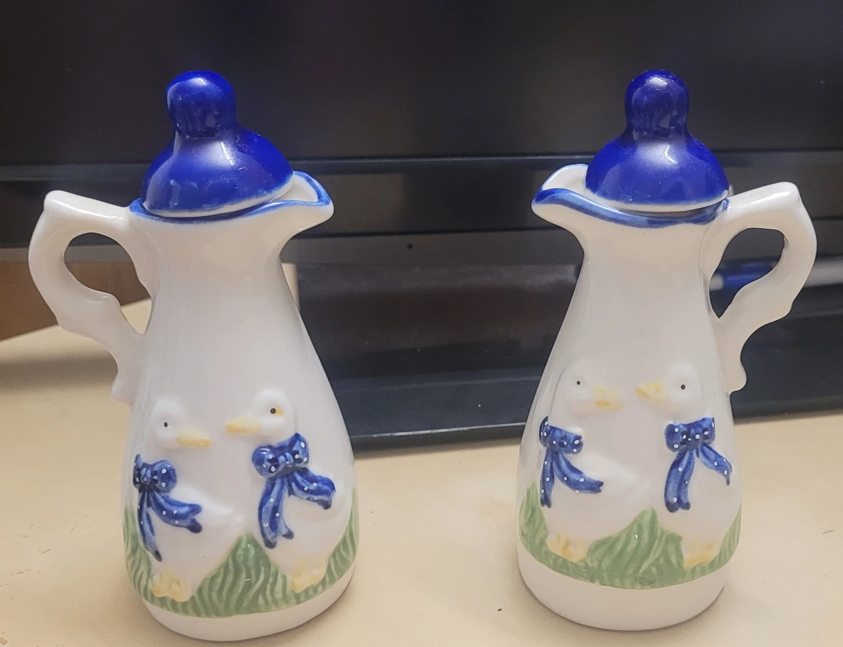 Mini Ceramic Creamer/Pitcher/Sauce Pitcher thumbnail