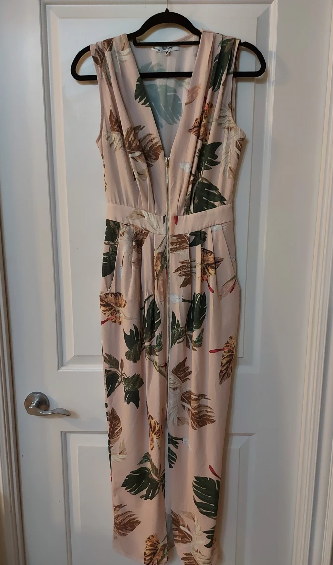 M dress thumbnail