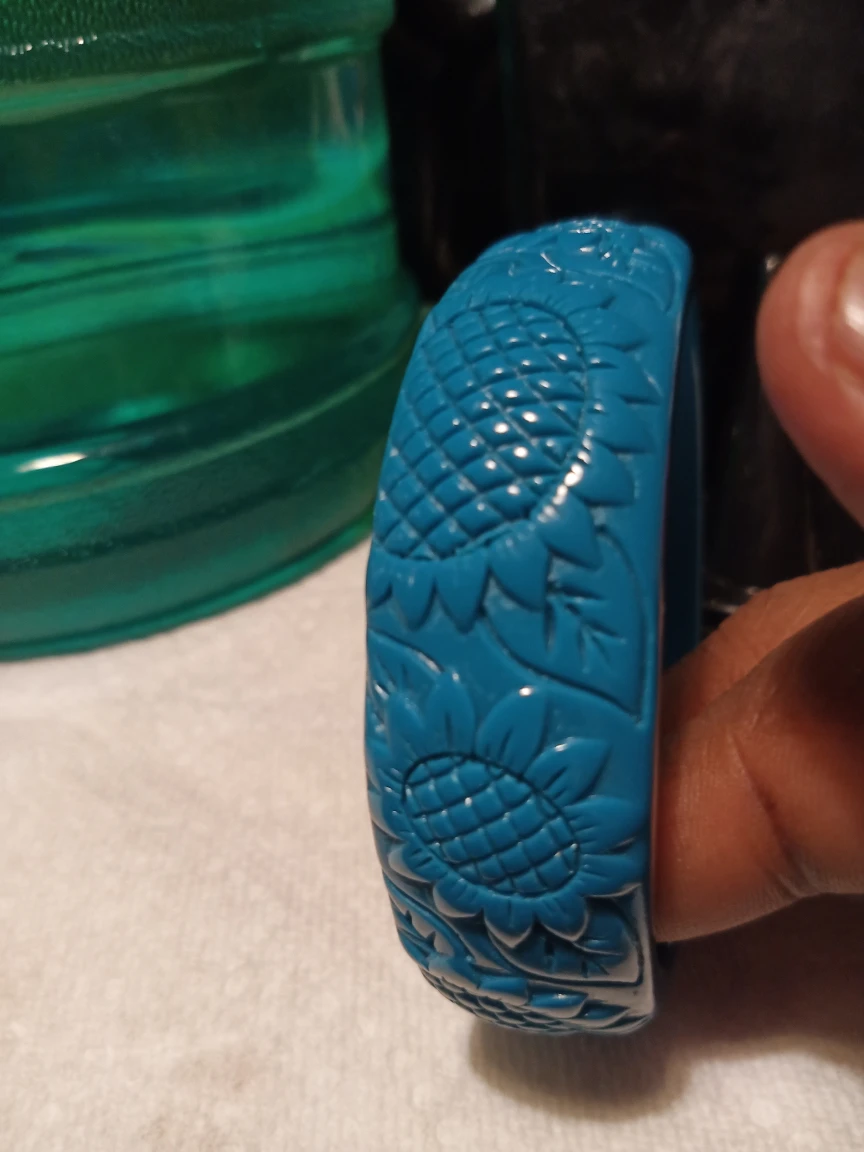 Blue  Carved plastic Bangle image indicator(4)