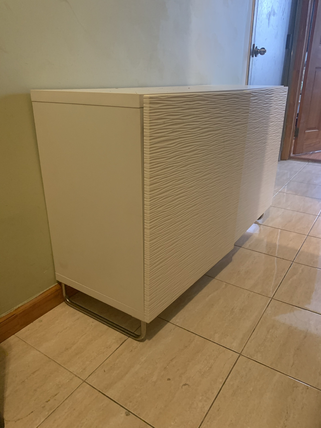 White sidetable / Tv console  - photo 2