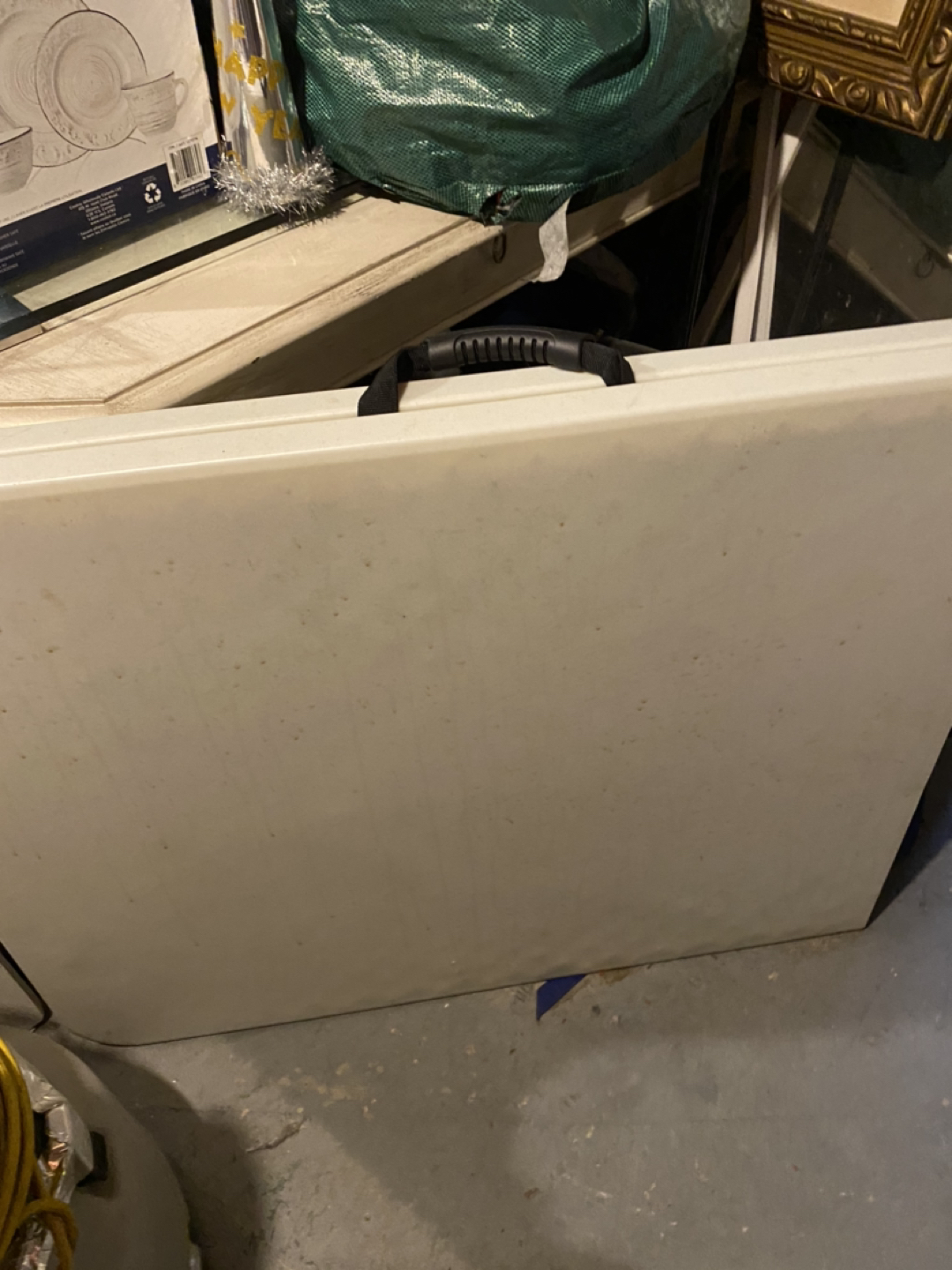 Big plastic foldable table thumbnail