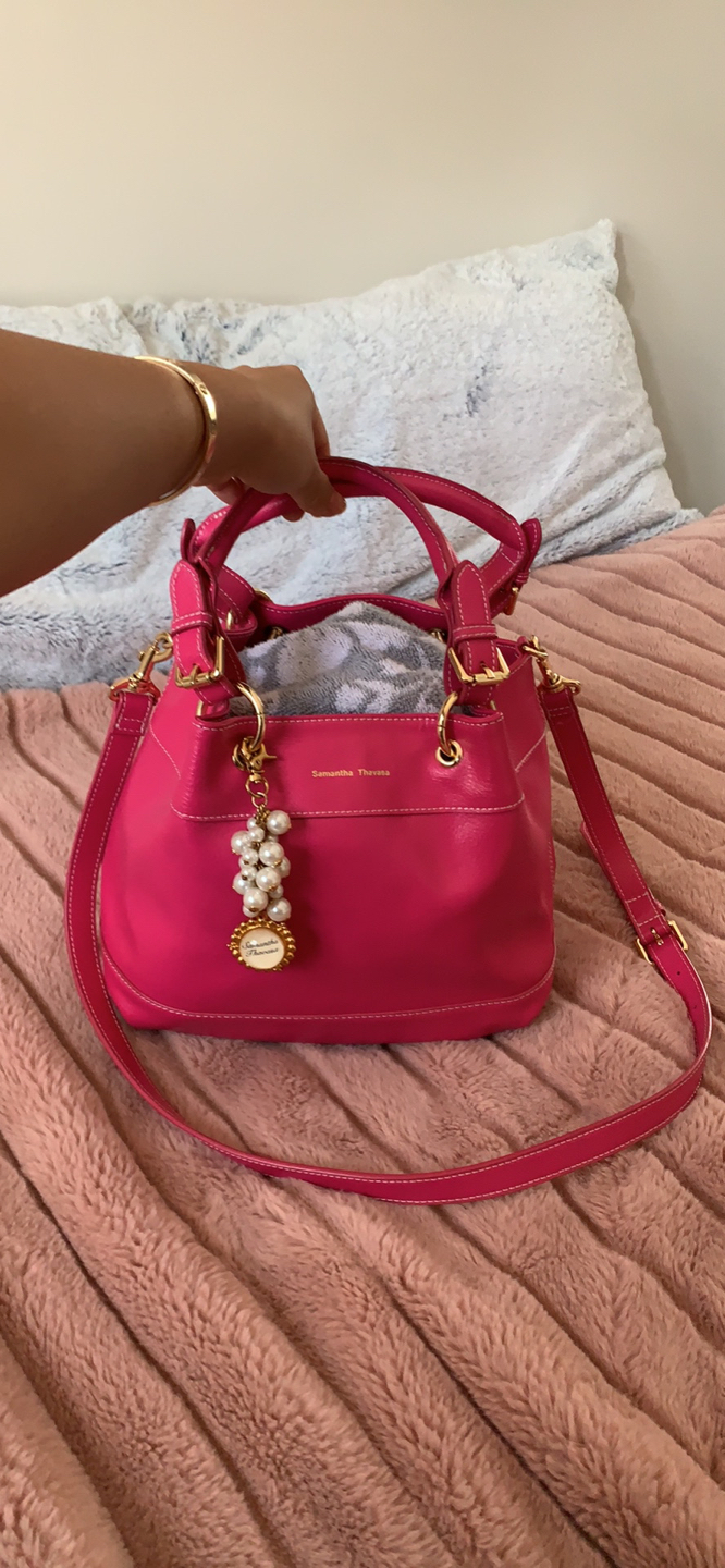 Samantha Thavasa hot pink