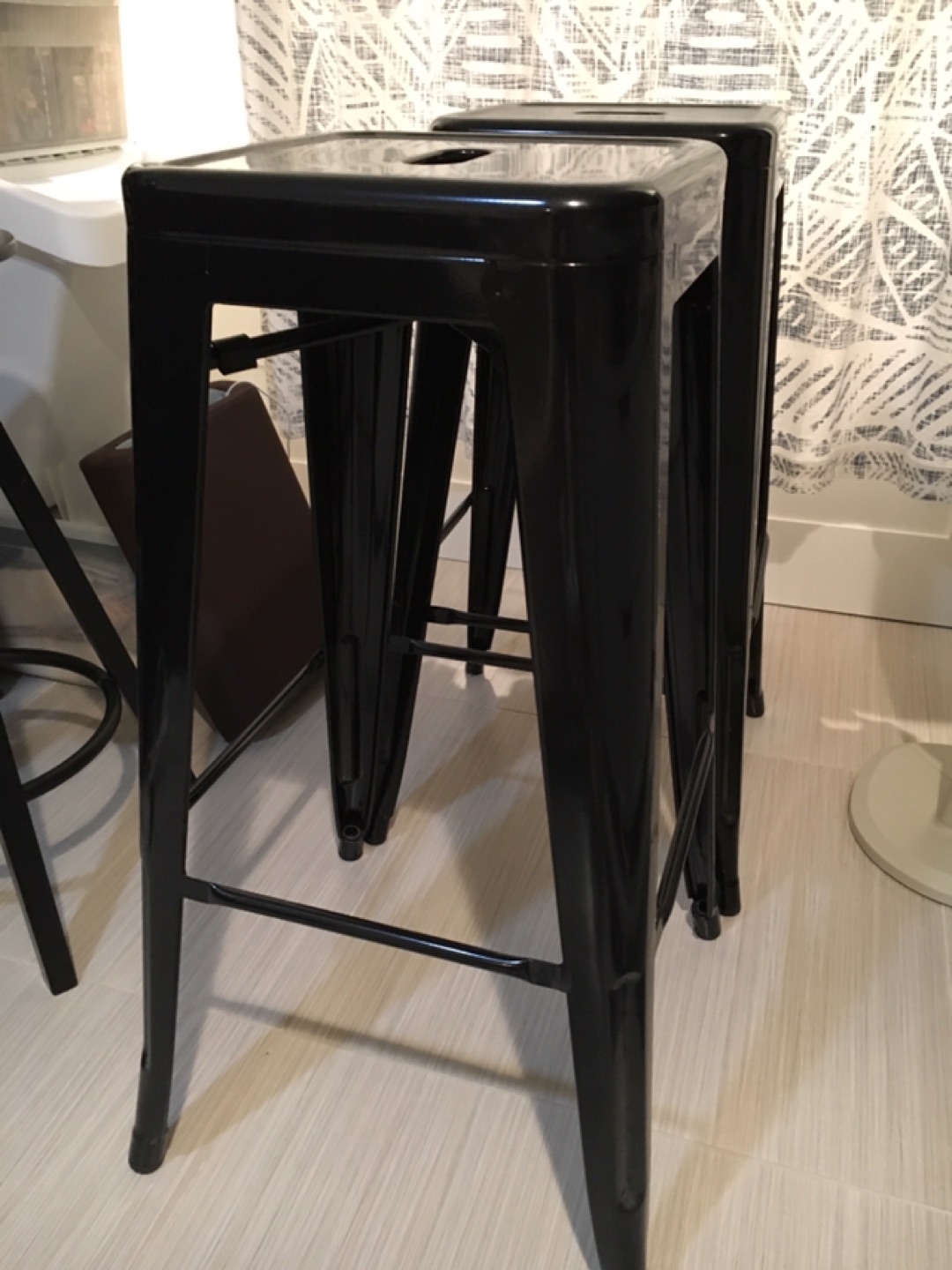 Black metal bar stool, set of 2 - photo 4