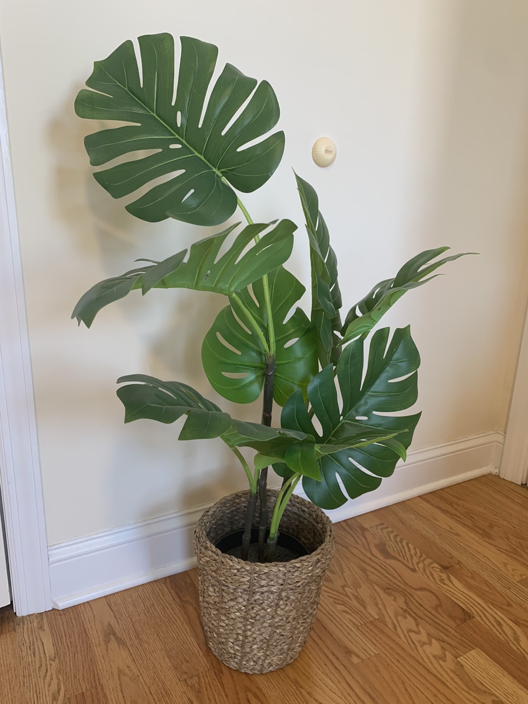 Artificial plant with pot