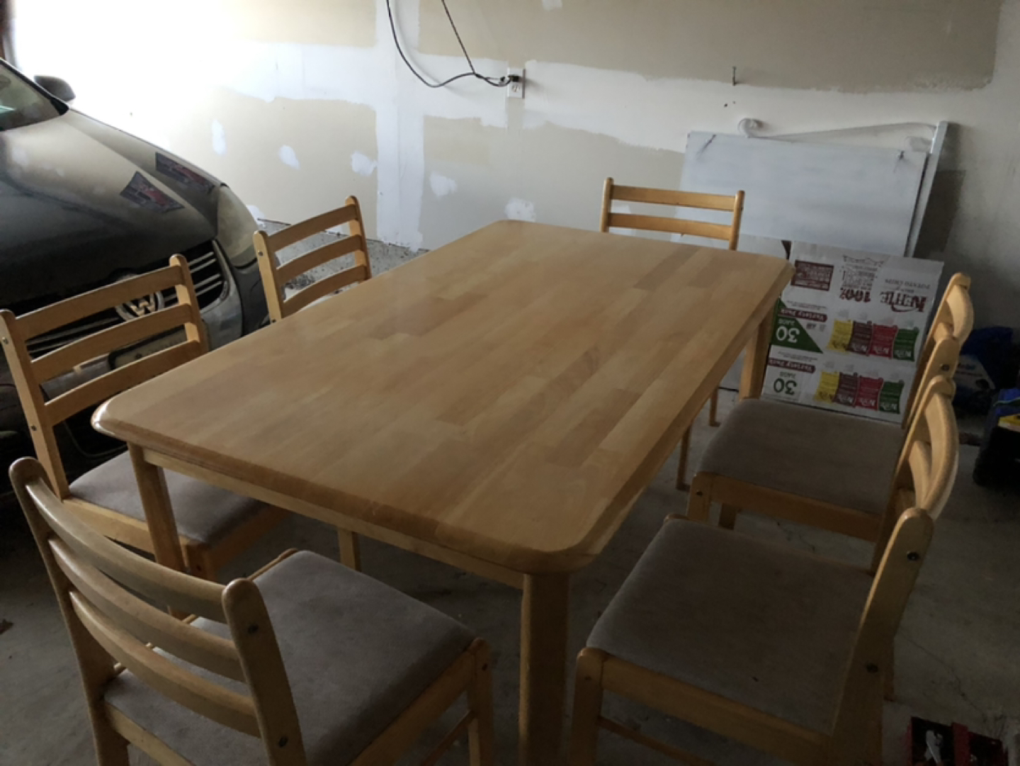 Dining Table, 6 chairs  
