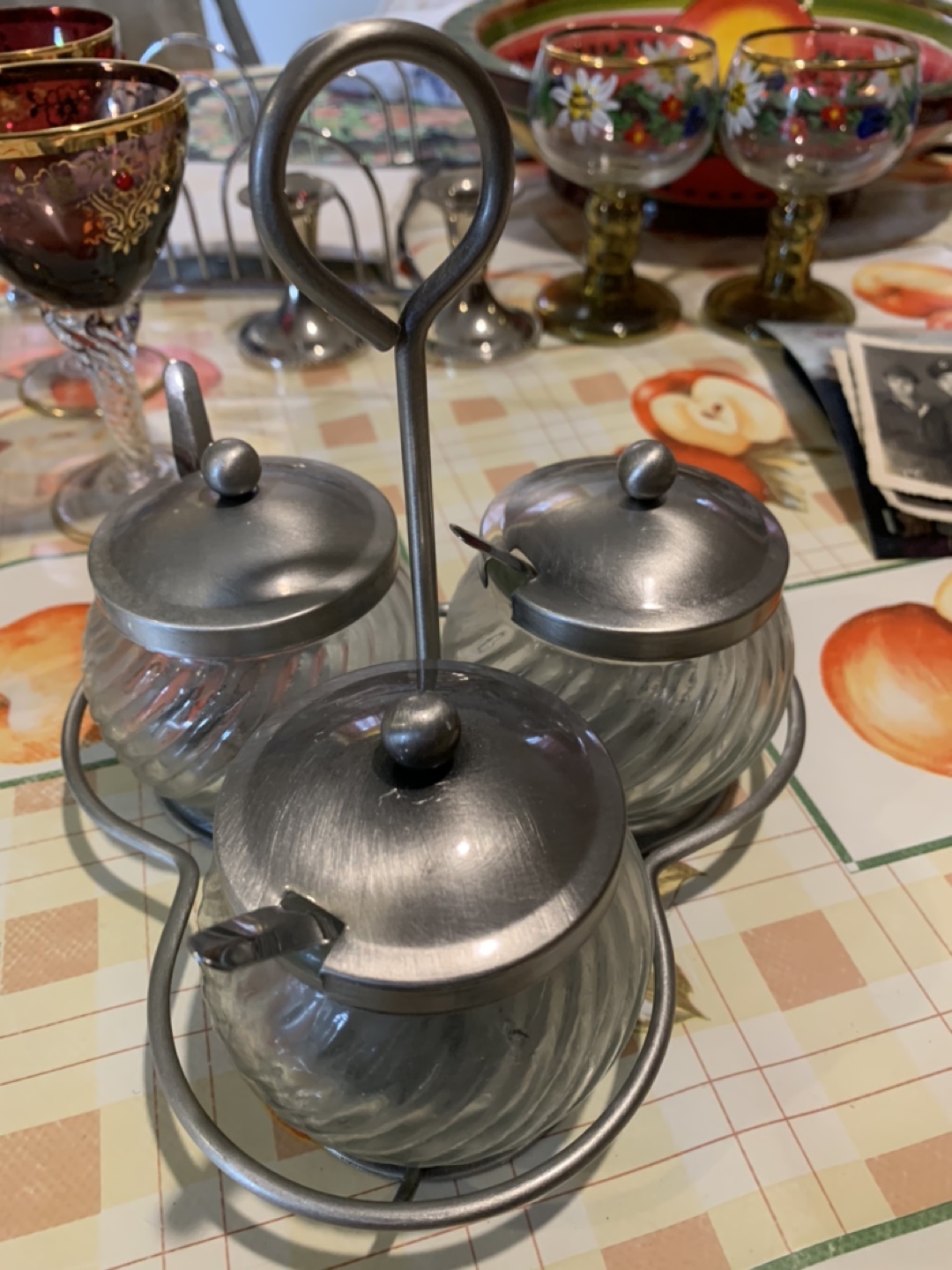 Jam or sauce holder server thumbnail