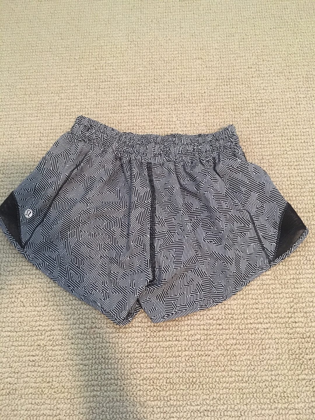 Excellent condition hotty hot shorts - photo 2