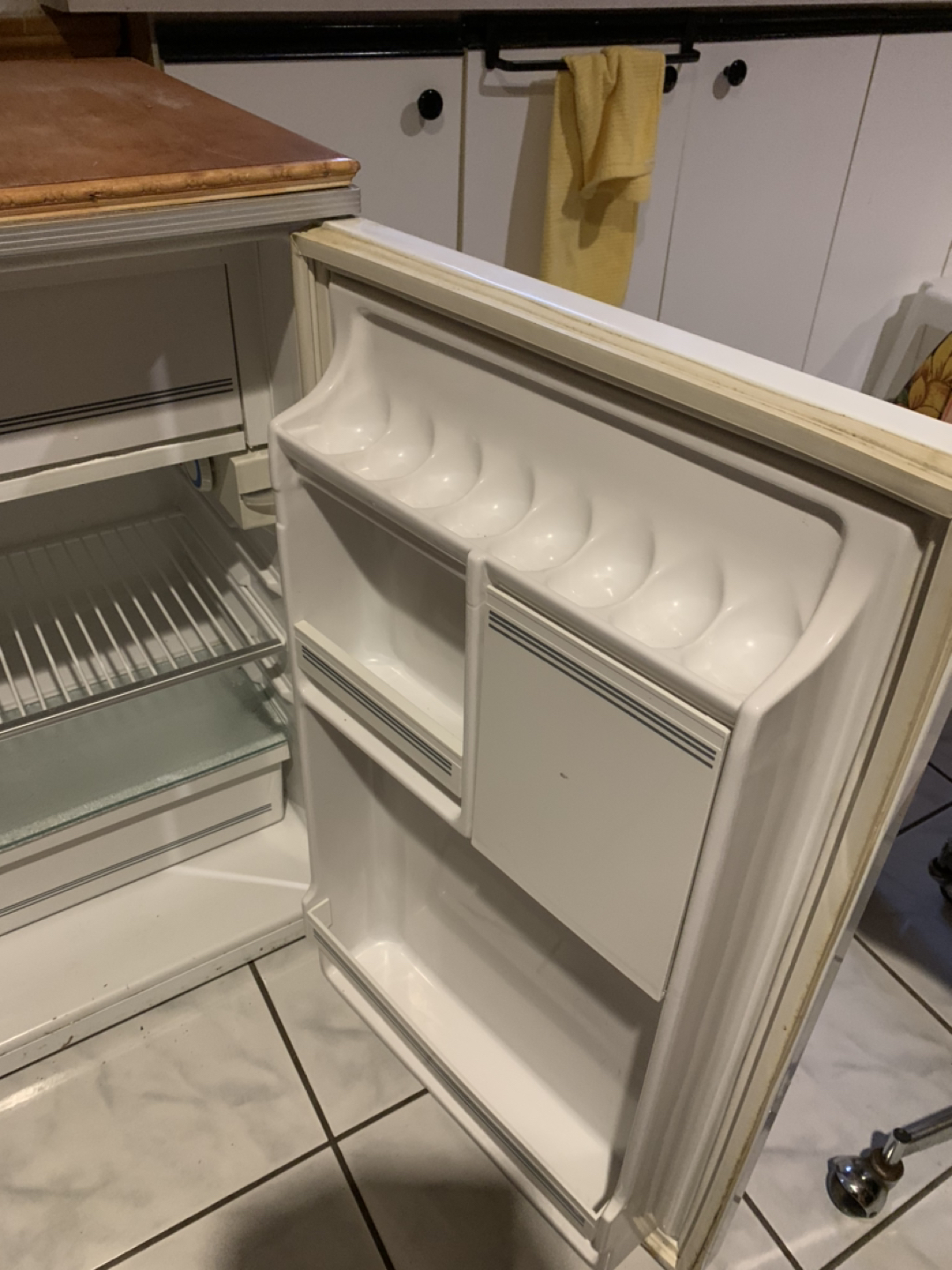 Bar fridge - photo 2