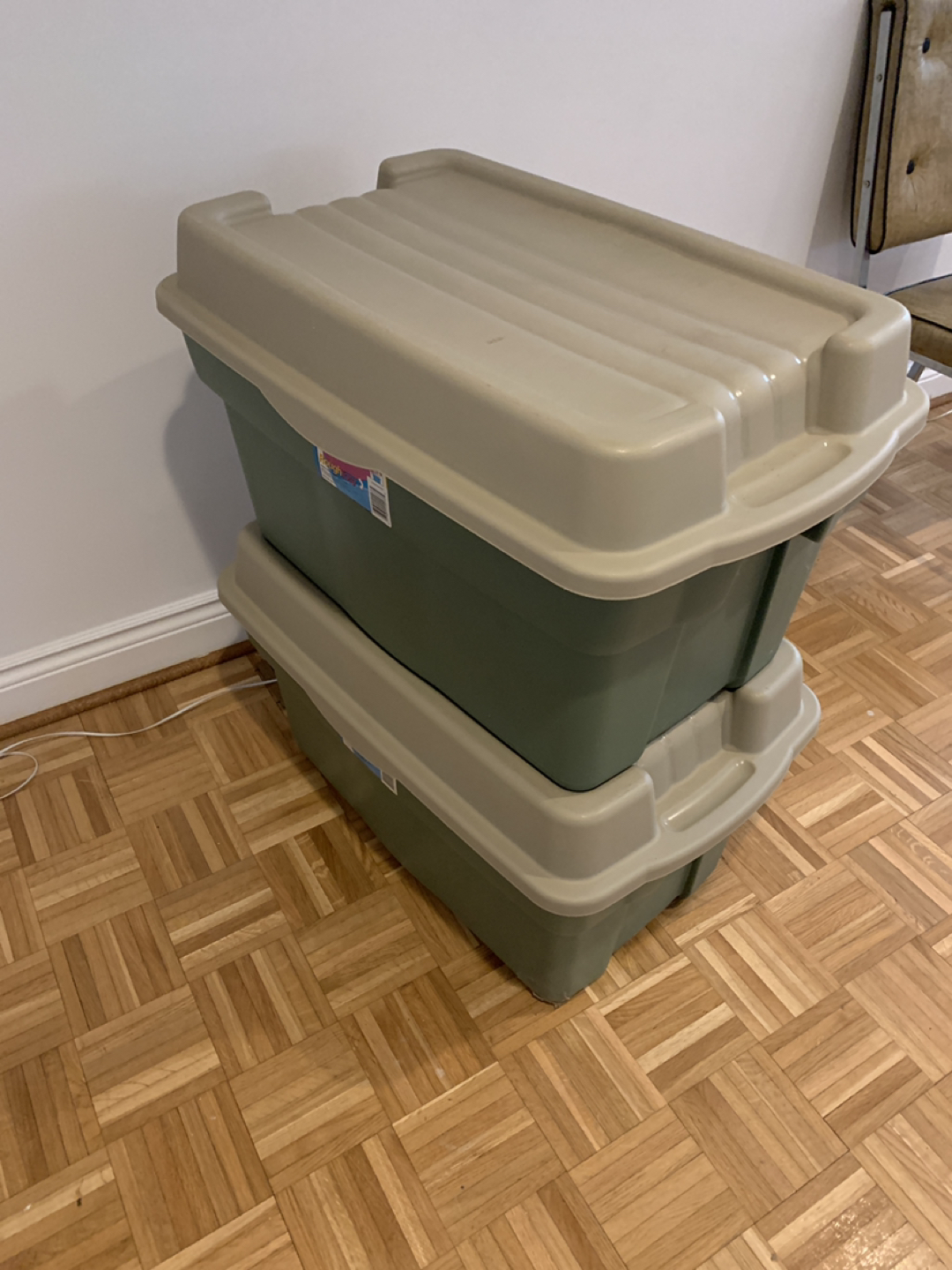 Storage bins