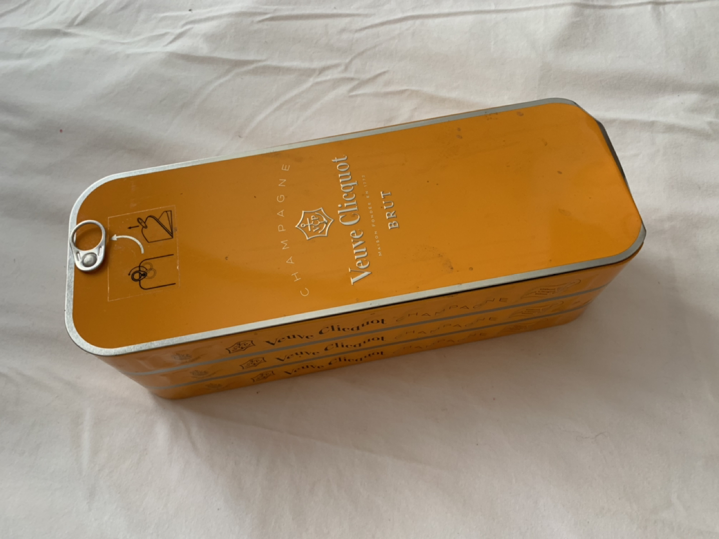 Veuve Cliqout Case 