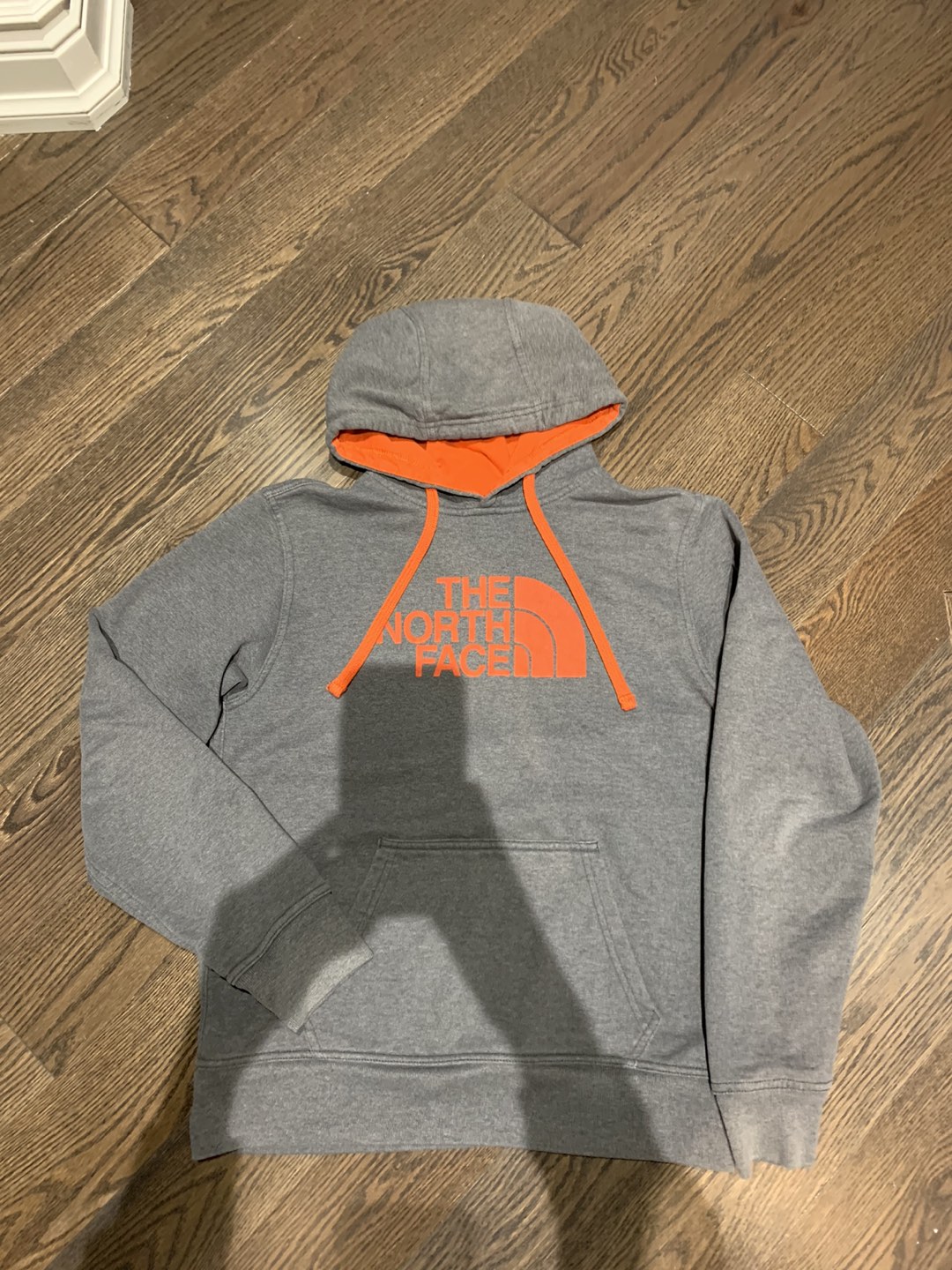 Hooded sweatshirt men/youth boy size S  thumbnail