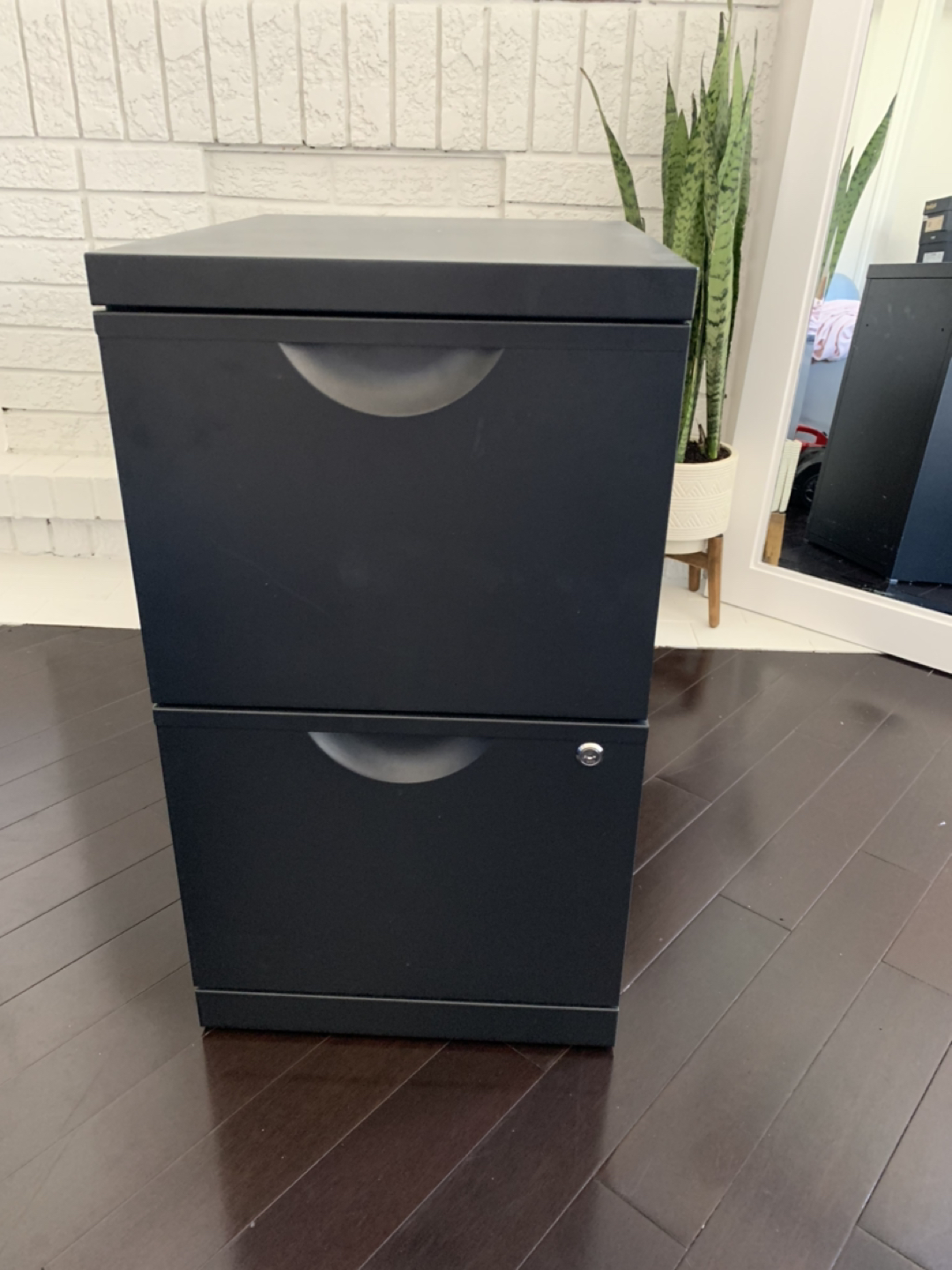 File Cabinet with key