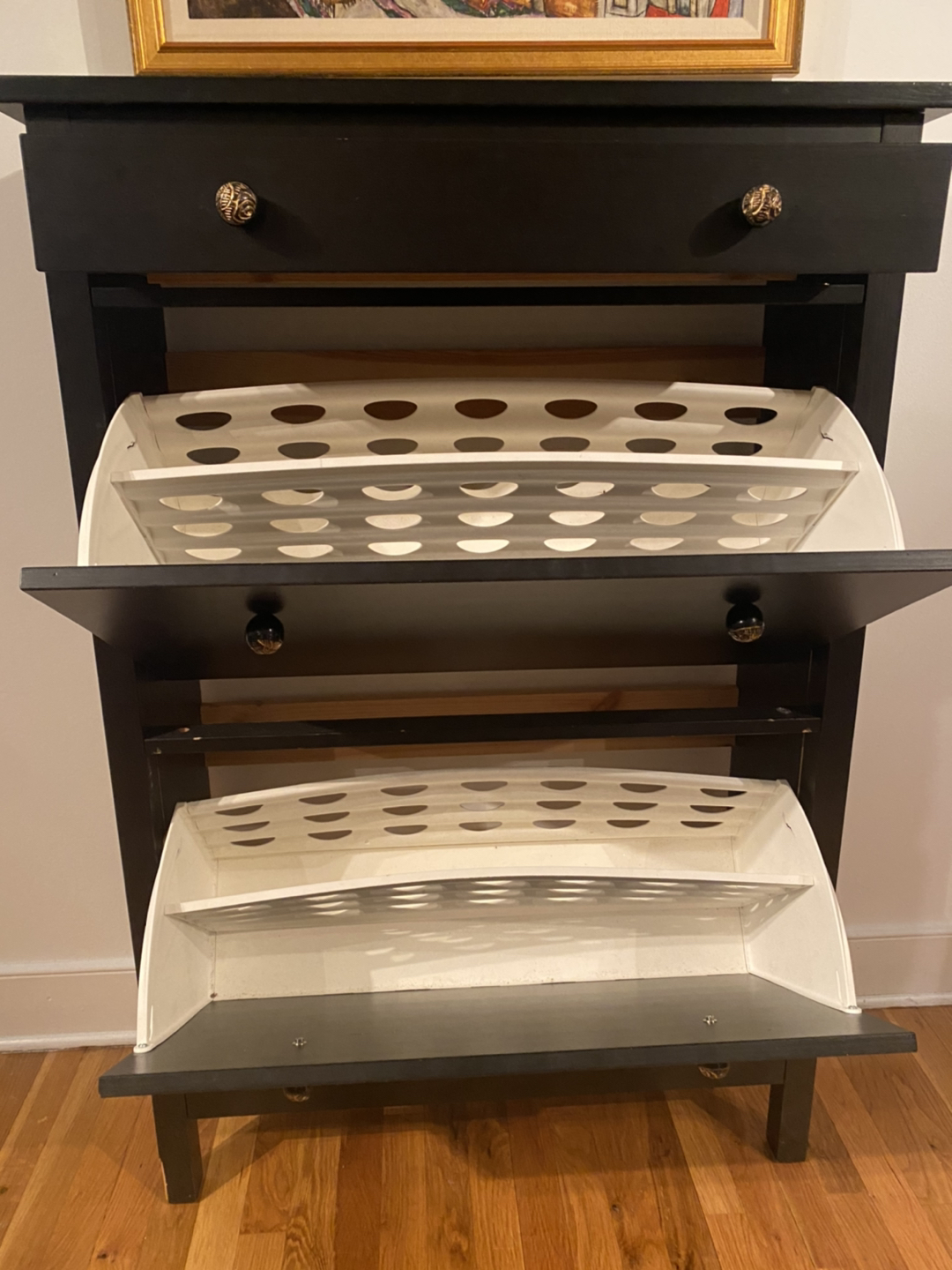 IKEA shoe cabinet with decorative knobs - photo 2