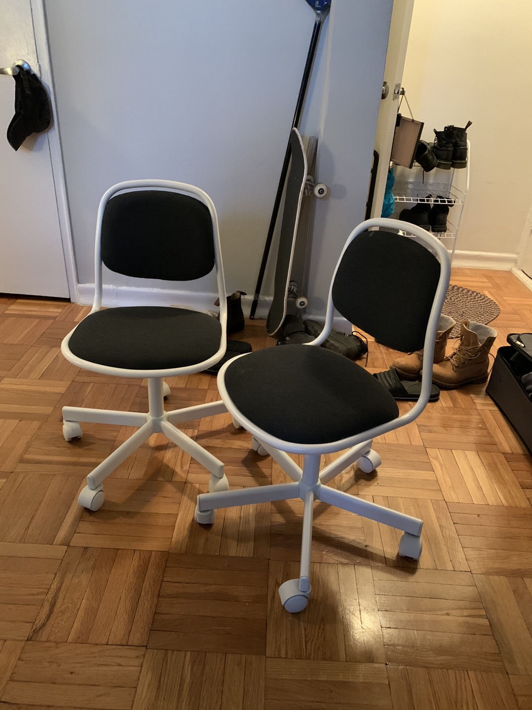  Chairs chairs chairs - photo 2