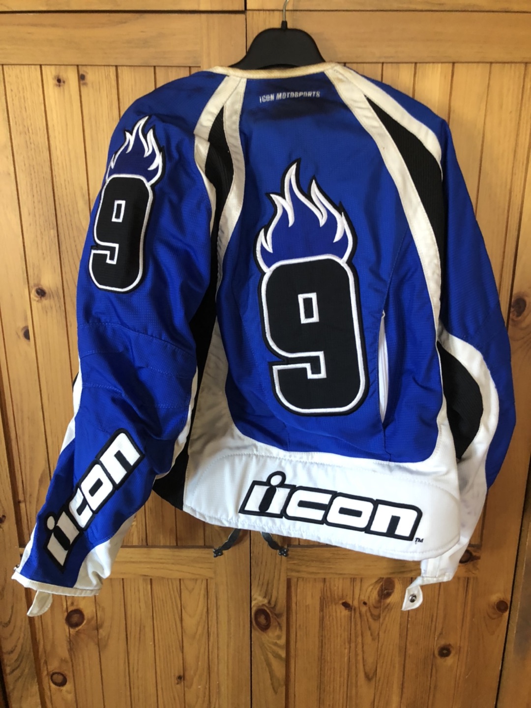 Motorcycle jacket image indicator(2)