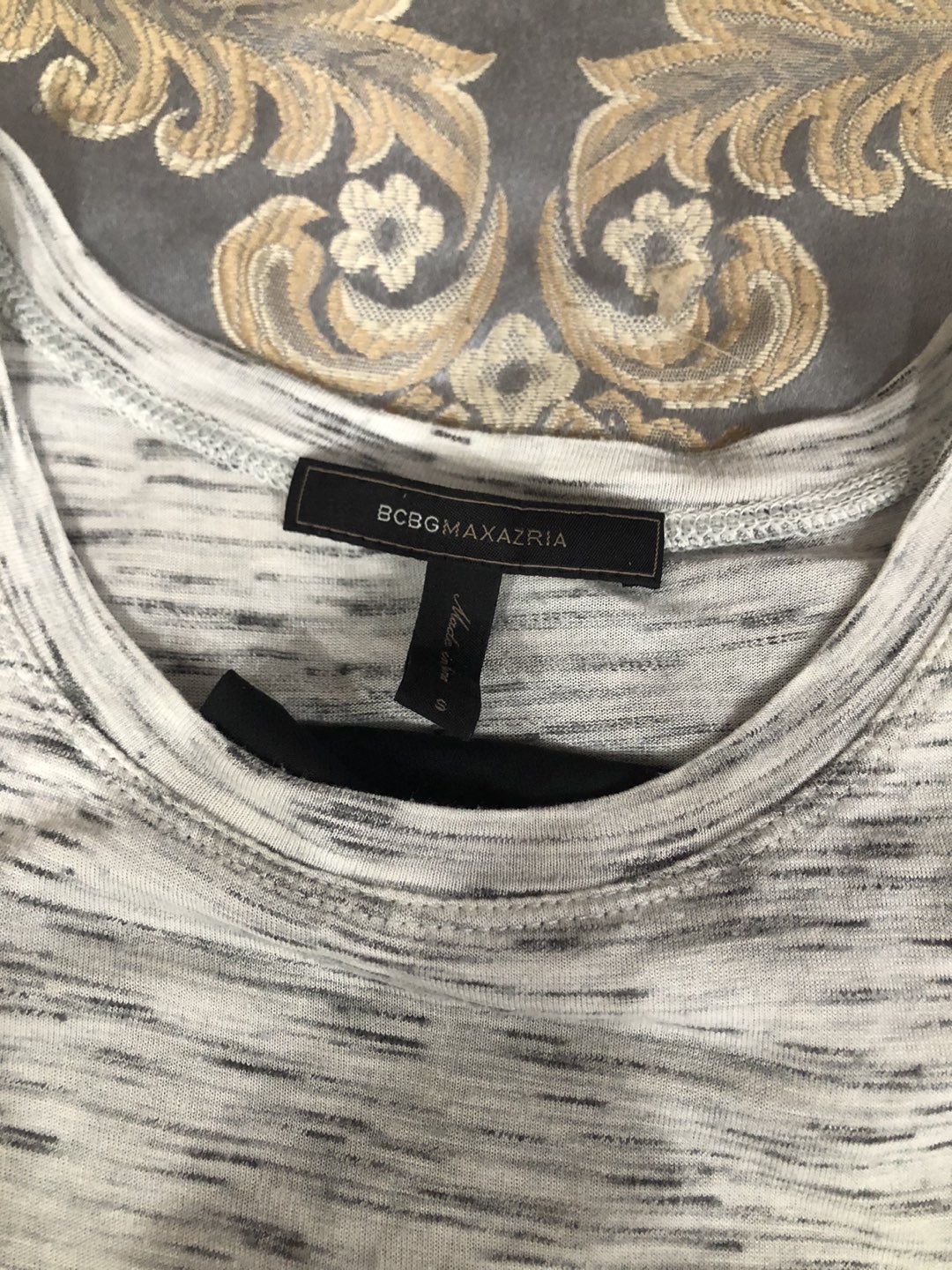 Small top  in great  condition - photo 2