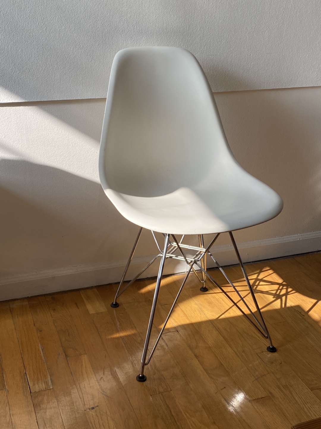 Eames plastic chair by vitra