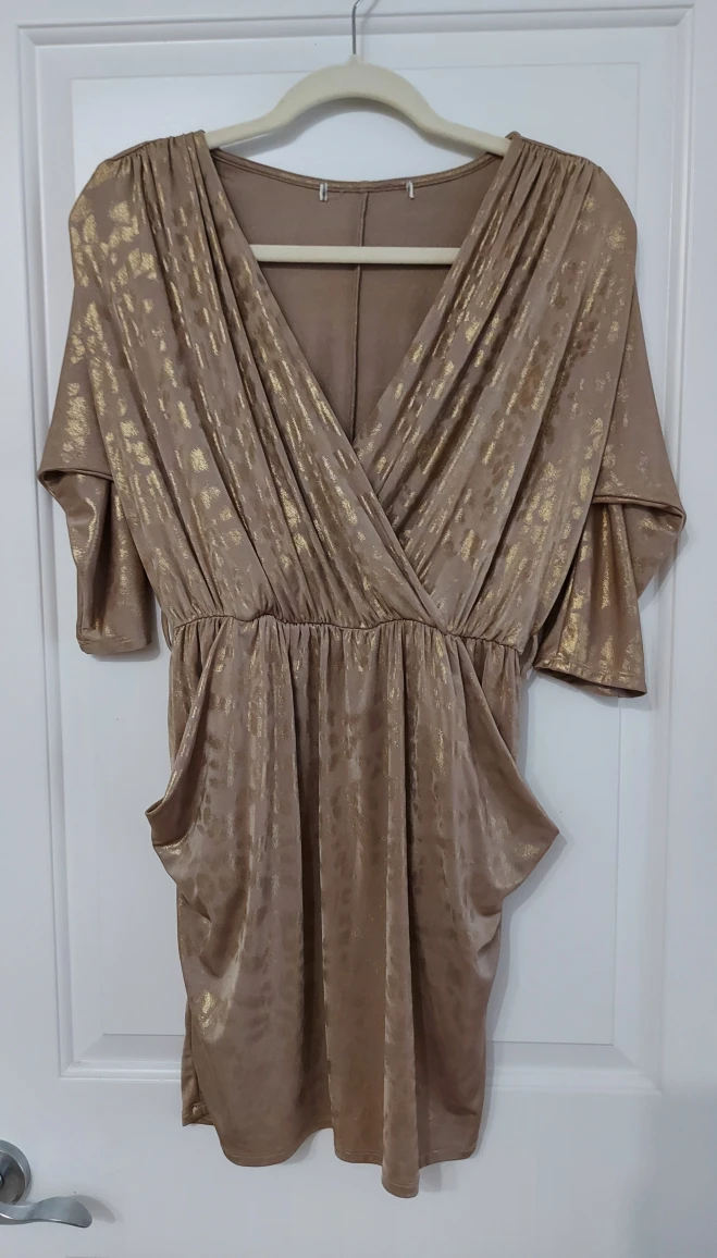 Exquisite gold dress thumbnail