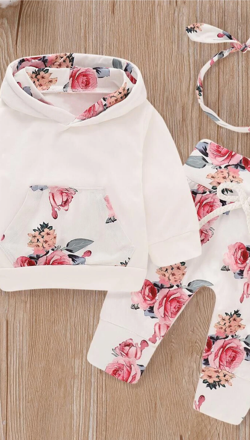 Brand new baby outfit ( 9 to 12 months old )