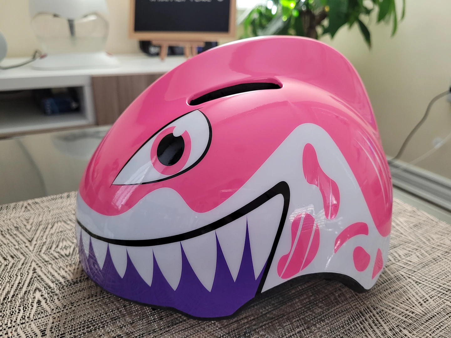 Shark helmet for toddlers - photo 2