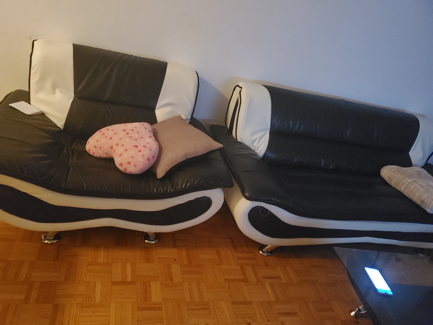 sofa and table - photo 2