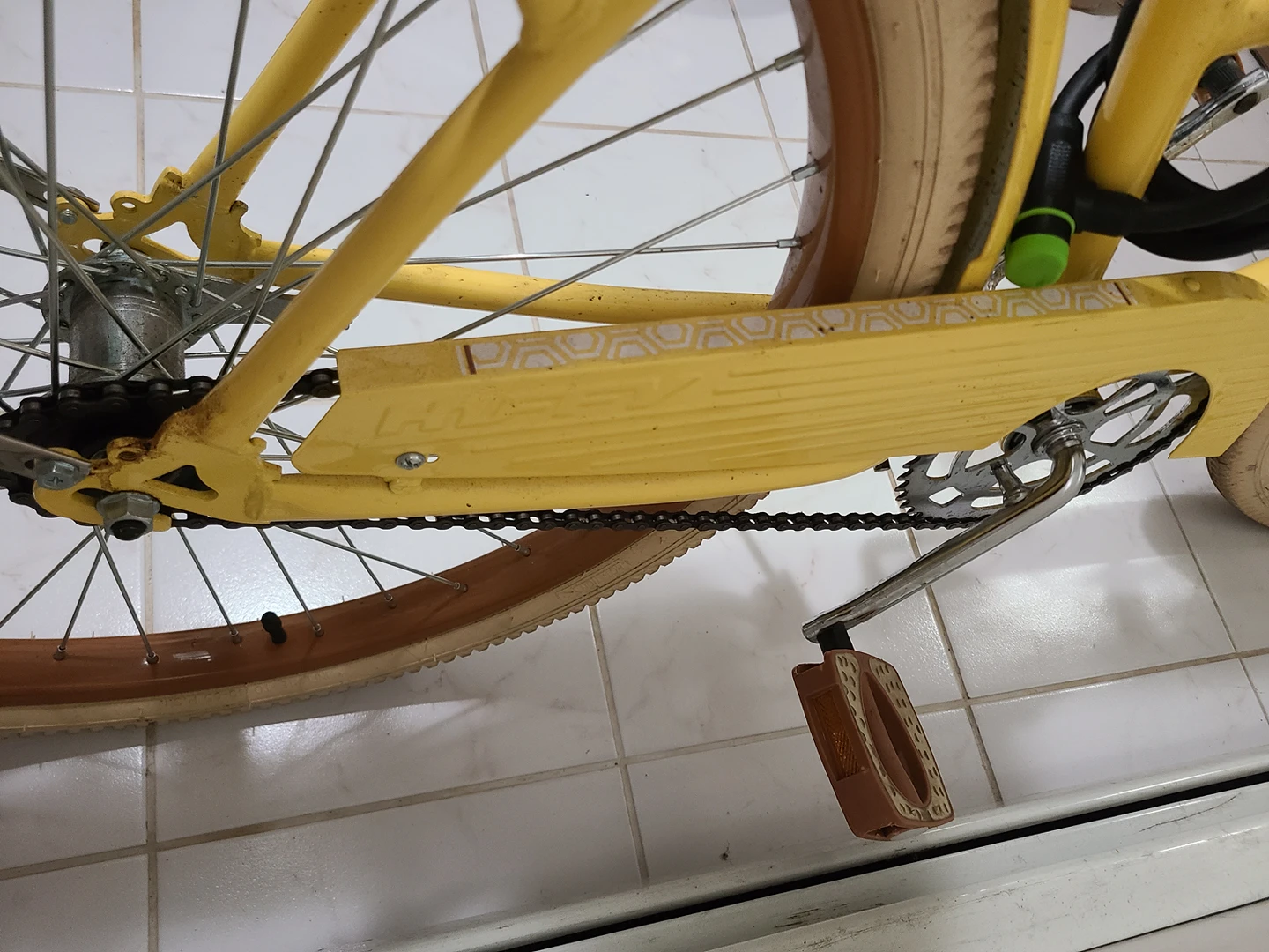 Huffy 26 inch Nel Lusso Women's Cruiser Bike - photo 4