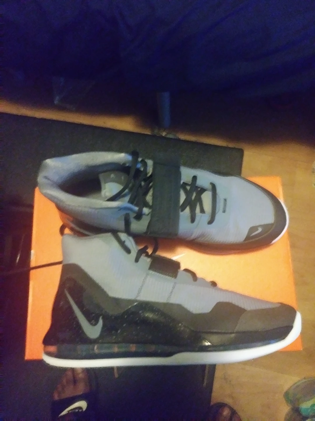 Nike air force max size 9.5 thumbnail