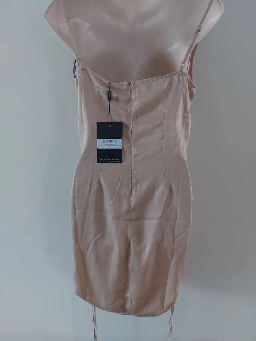 ladies dress pretty little things size 4 - photo 2