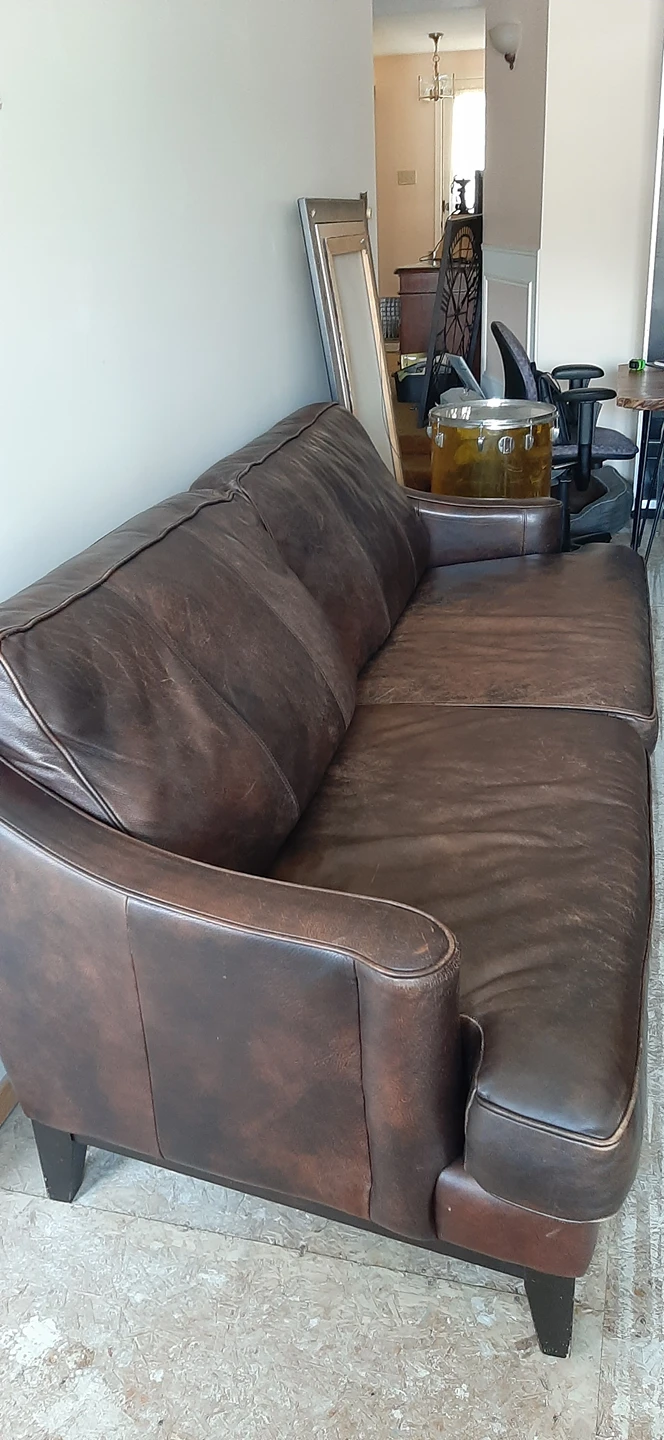 leather couch - photo 2