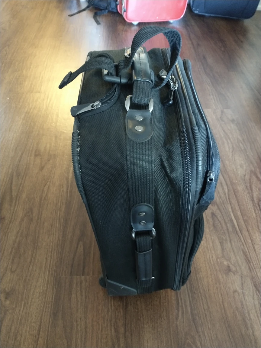 carry on suitcase - photo 2