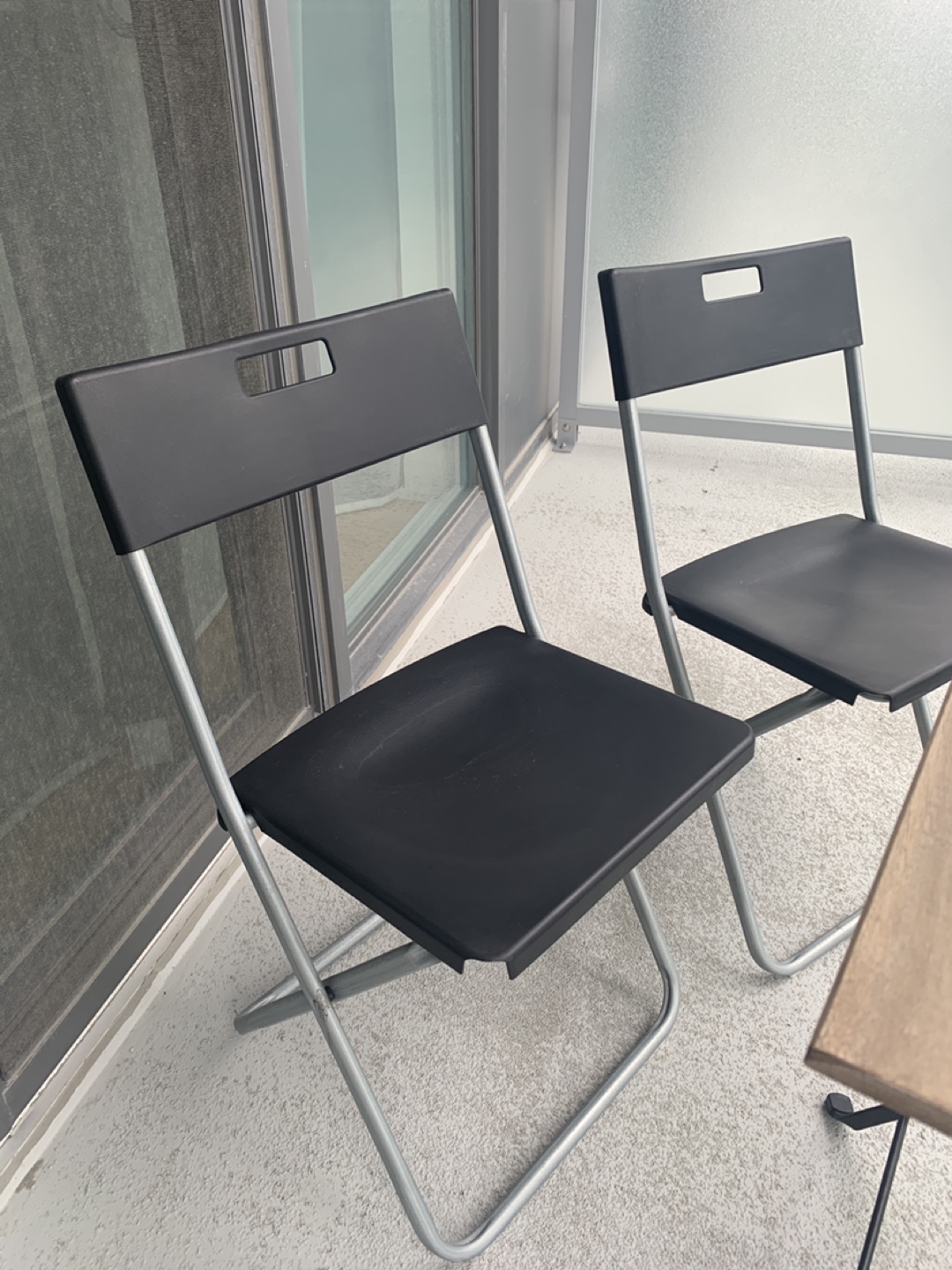 Patio table and chair 