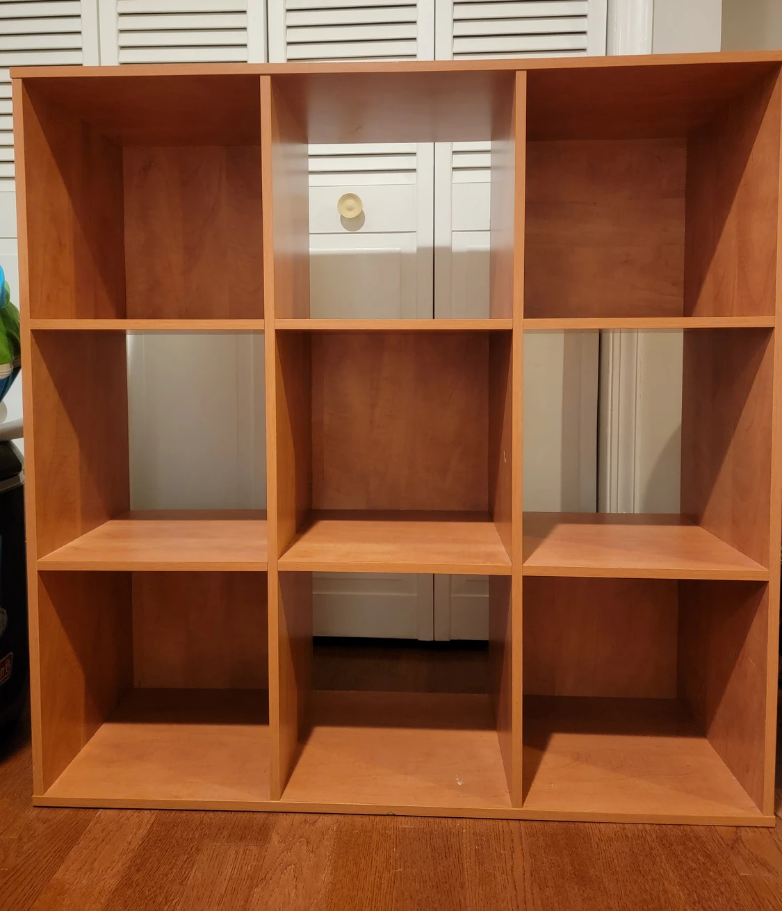 bookshelf