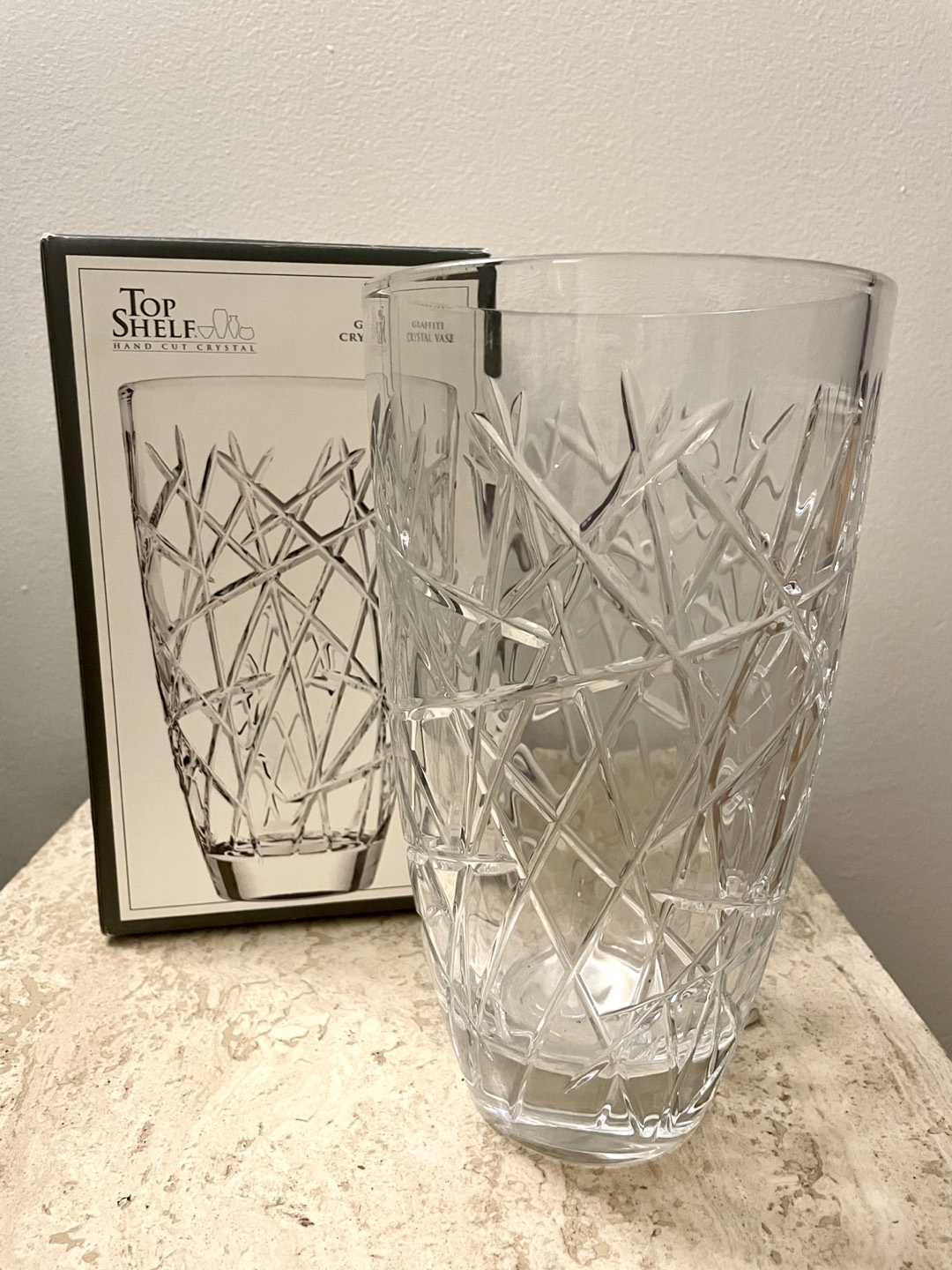 Top shelf graffiti hand cut crystal vase  - photo 3