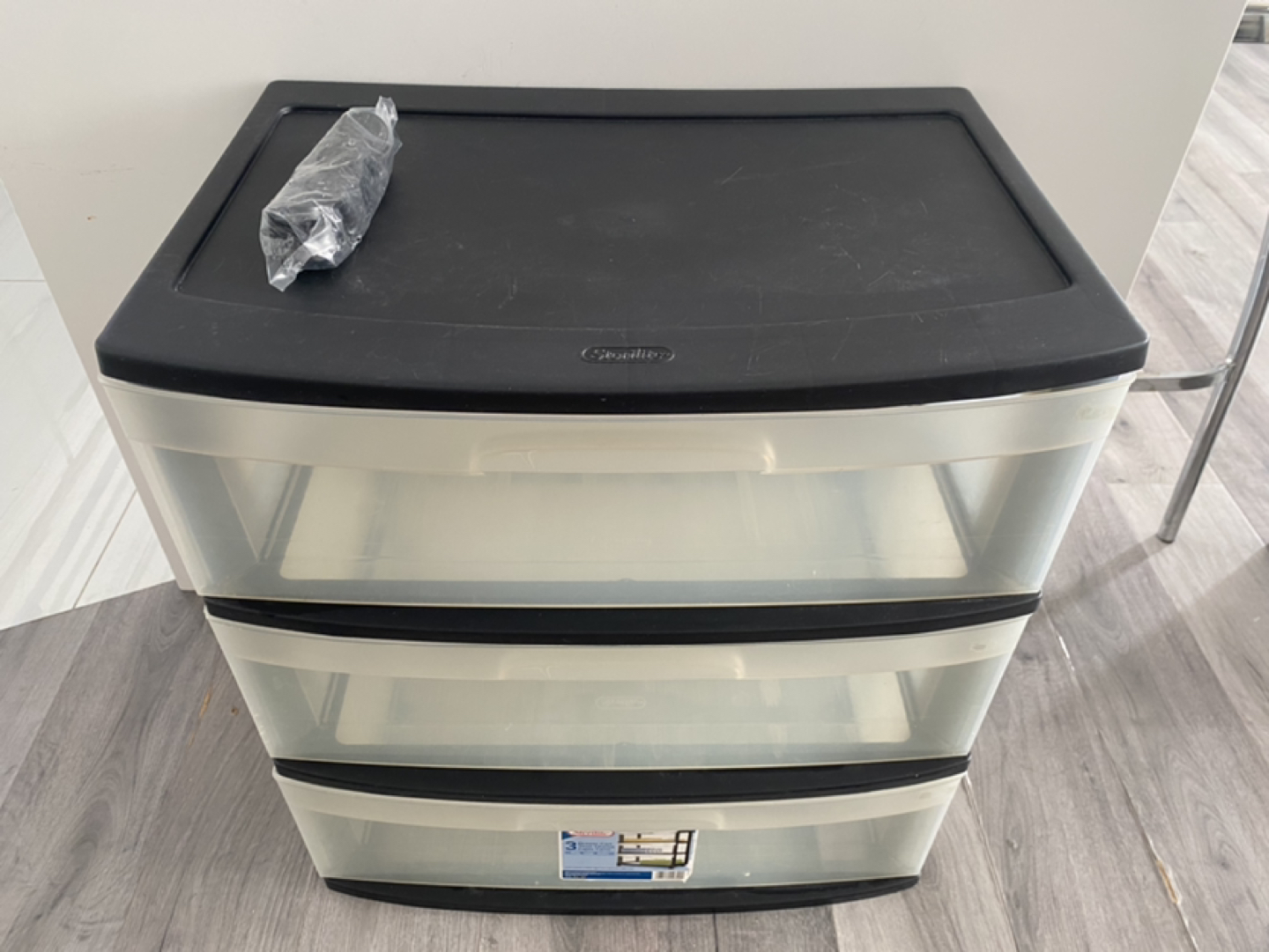 Large plastic drawers - photo 2