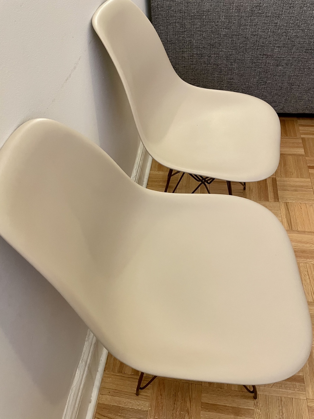 Set of 4 Eames-style chairs (also can be sold separately)  - photo 5
