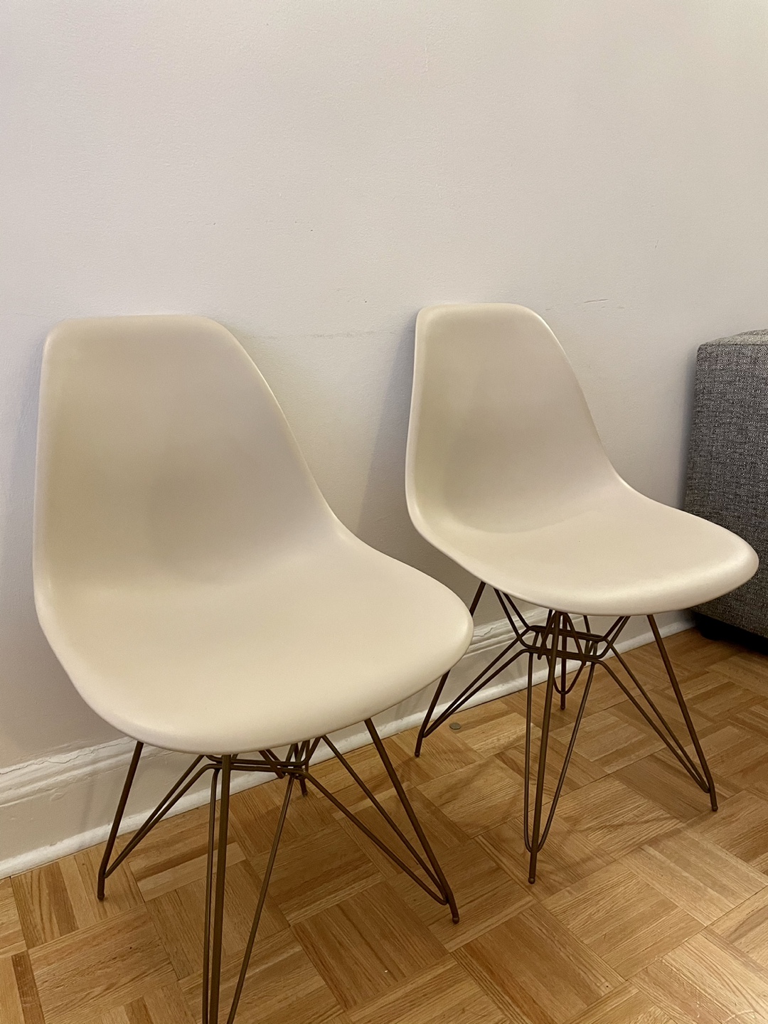 Set of 4 Eames-style chairs (also can be sold separately)  - photo 3