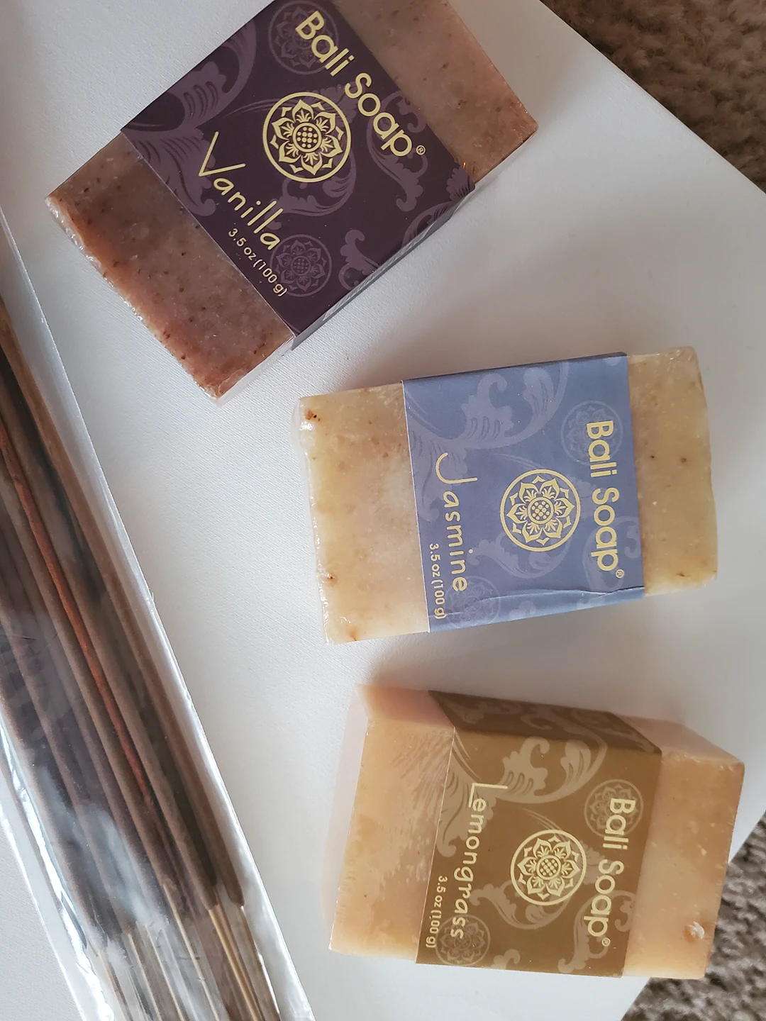 Bali Soap x3 Vanilla etc + White Sage Incense Sticks x25 - photo 2