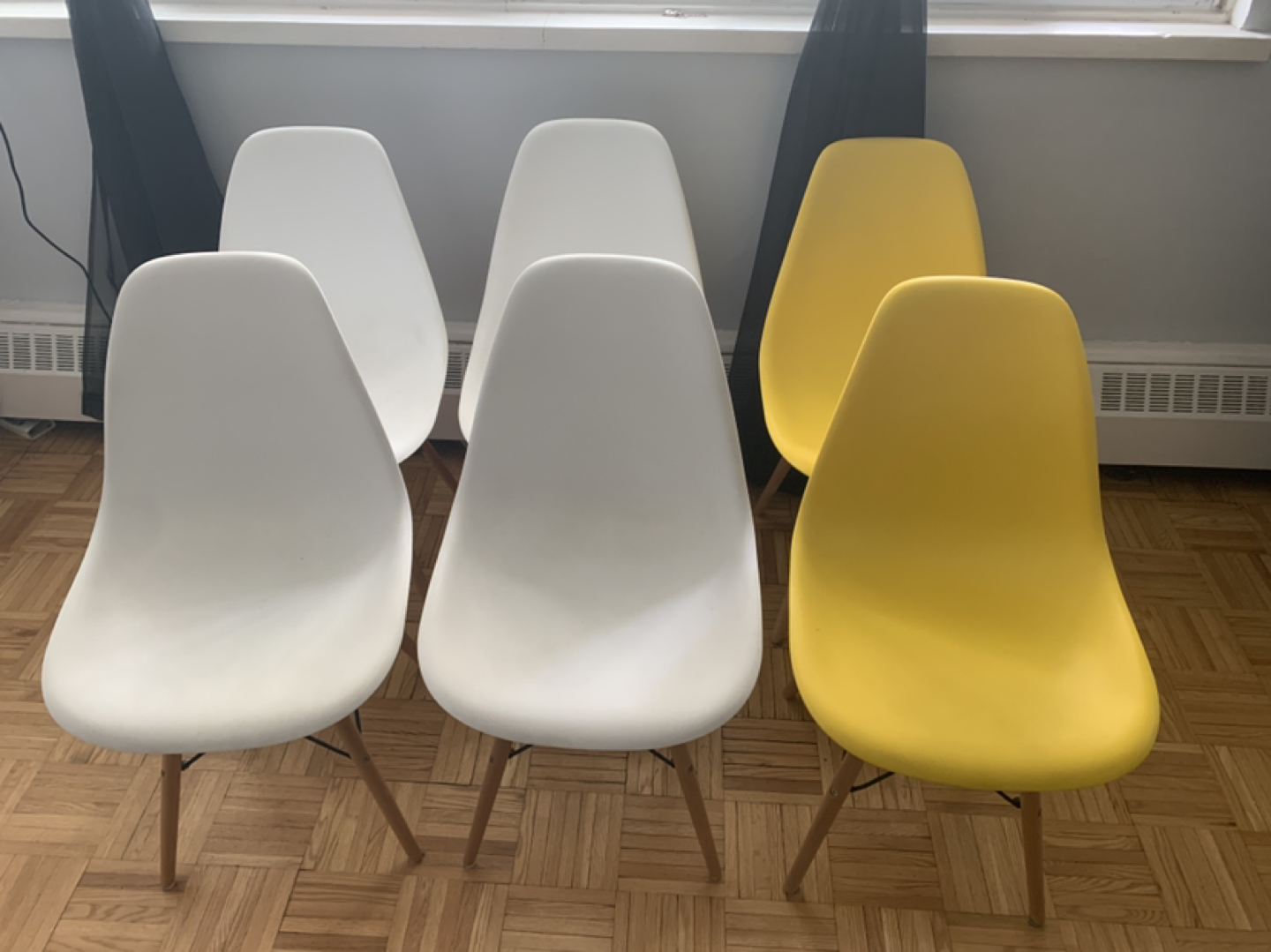 6 Eiffel Dinning Chairs 
