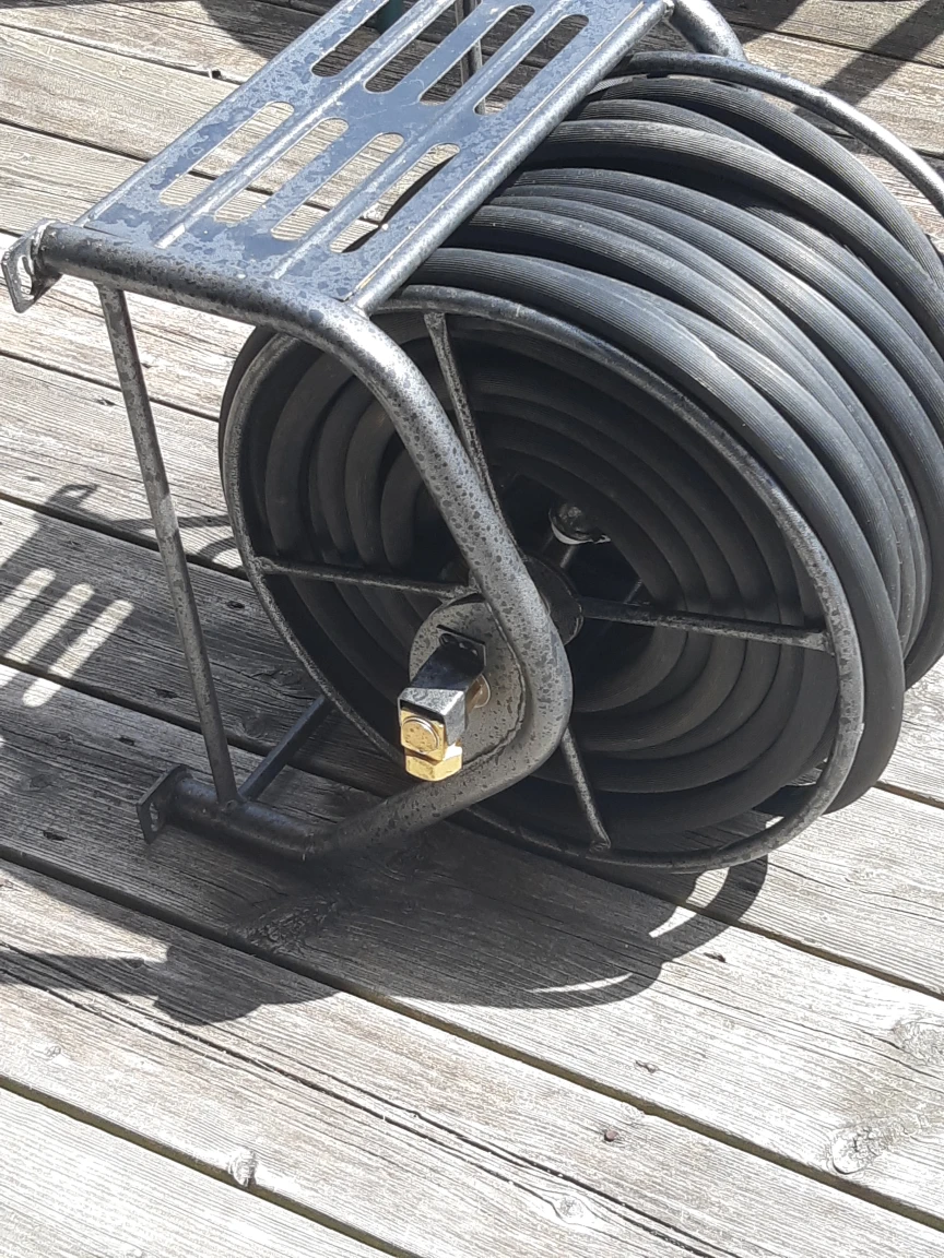 Garden Hose and Reel - photo 2