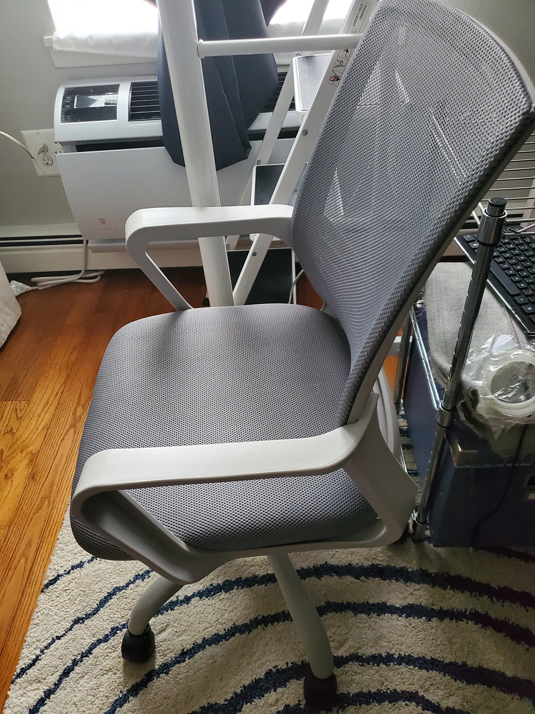 Ergonomic office chair - photo 5