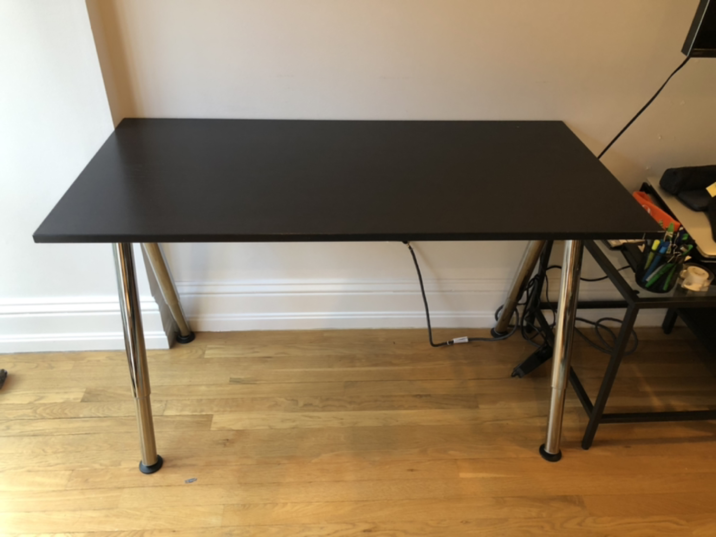 Desk, Adjustable Height MUST GO